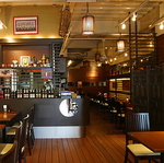 タイ国商務省商務大臣より、「本場のタイ料理を味わえるレストラン」として認定されました◎