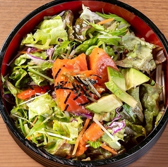 アボカドサーモンサラダ