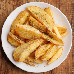 皮付きフライドポテト