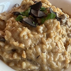 黒トリュフとキノコのクリームソース リゾット