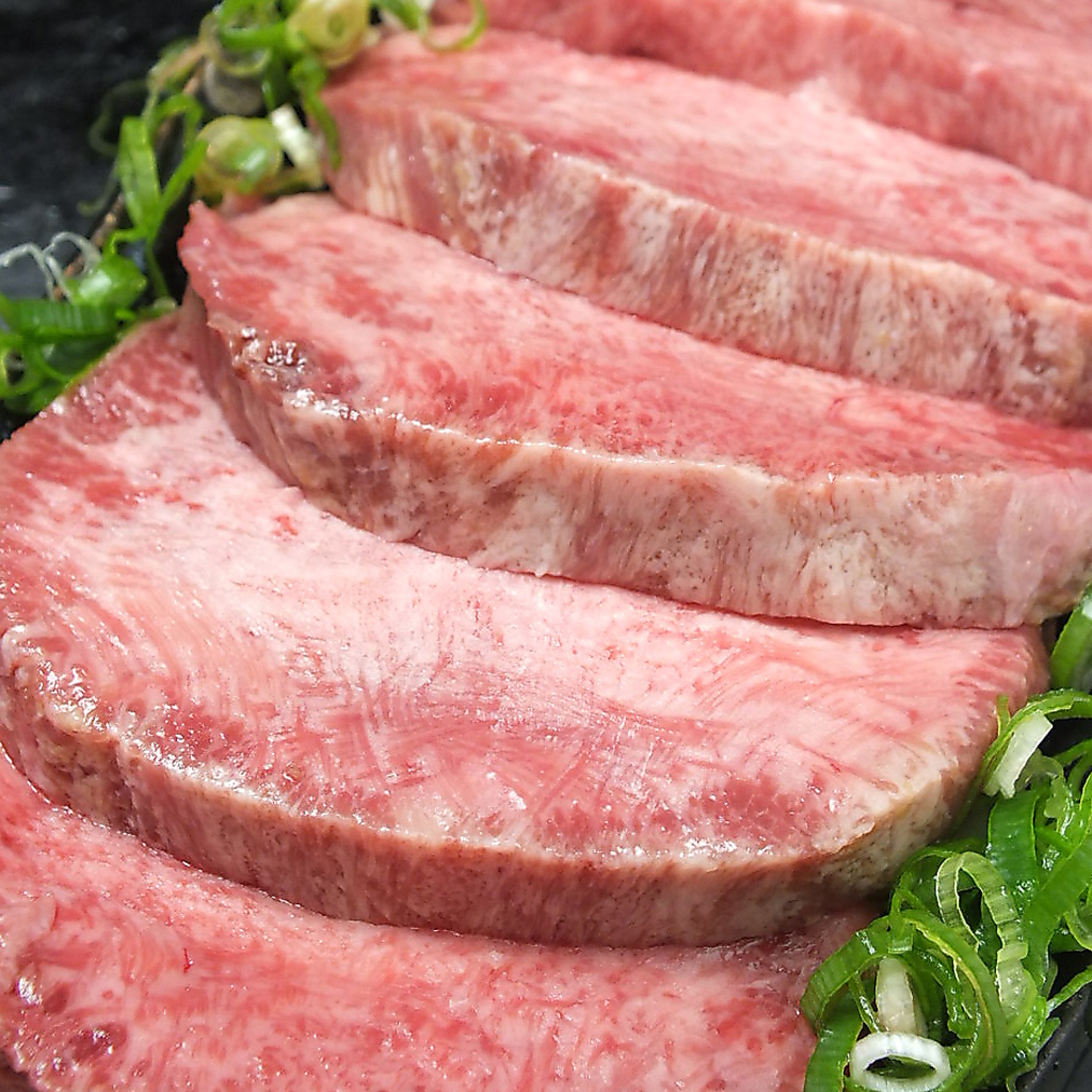 ひなた名物「牛タン」!皆でつついてお召し上がり下さい。