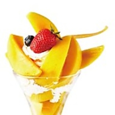 マンゴーパフェ