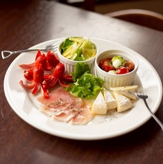 夜カフェ前菜プレート