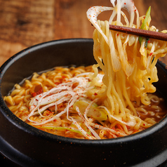 明洞の辛ラーメン