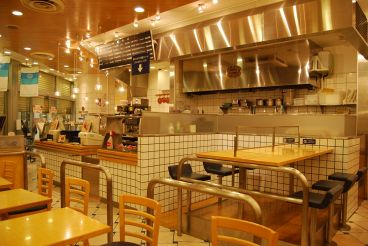 神戸屋キッチン デリ&カフェ 恵比寿店の雰囲気1