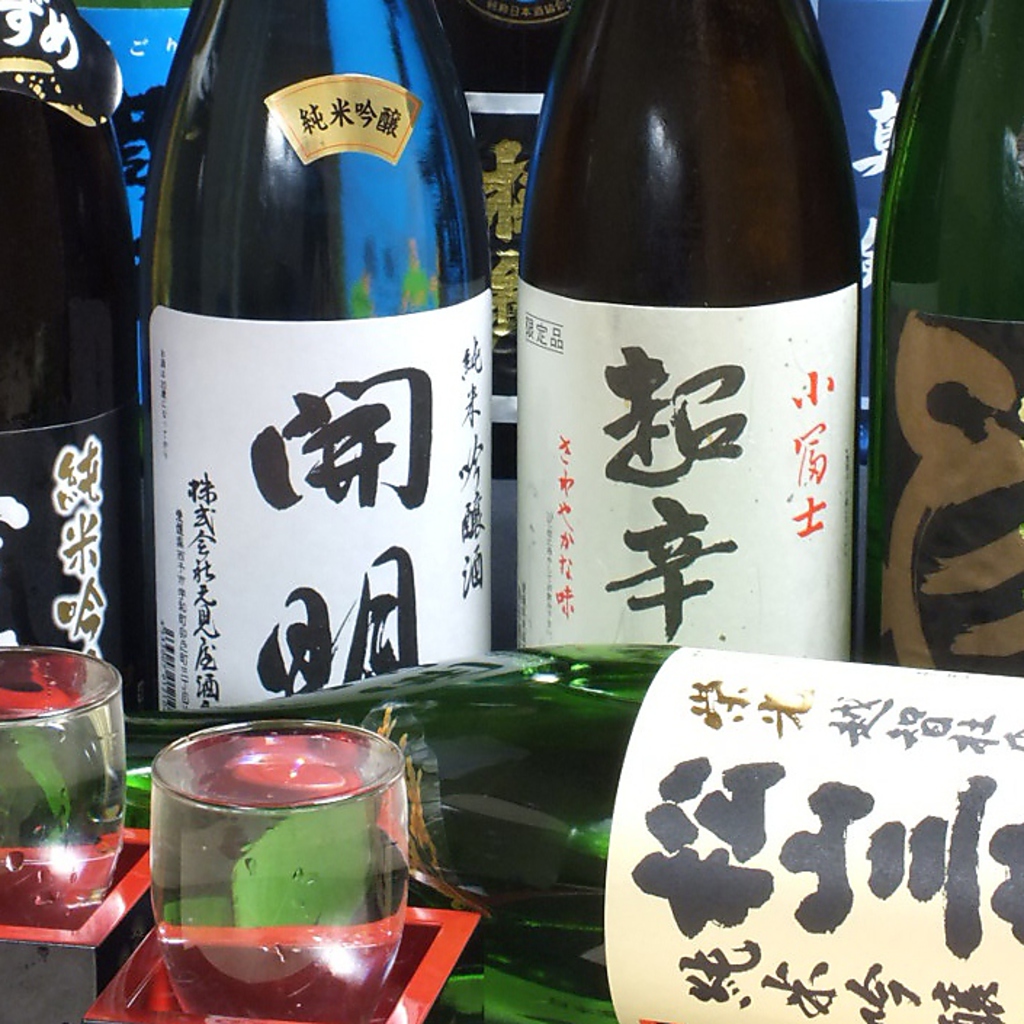 地酒・愛媛のお酒も各種豊富に取り揃えております。4500円以上のコースなら飲み放題で愉しめる