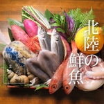 のどぐろや蟹、加賀野菜など地元北陸の旬の食材が揃う