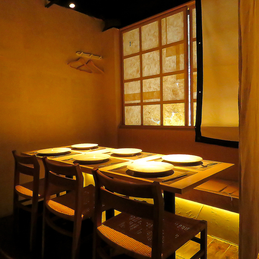 完全個室あり！和の趣を感じる落ち着いた当店を、記念日など特別な日のお食事にぜひご利用ください♪