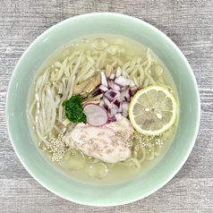 冷たい貝出汁そば
