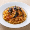 料理メニュー写真 揚げ茄子とほうれん草のミートソース　田舎風　※レギュラー　1200円(税込)/ダブル　2340円(税込)