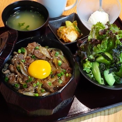 囲炉裏焼肉 牛華のおすすめランチ2