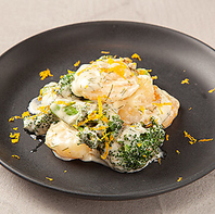 季節の恵みを大切に。厳選した旬の食材と新鮮野菜を使用