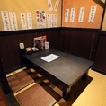 4名様までご利用可能な掘りごたつ式のお座敷席は、親しいご友人やご家族とのプライベートなひとときに最適です。
