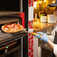 VANSANのピッツァは、手作り窯焼きピッツァ