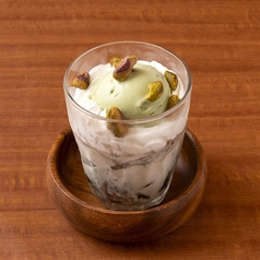 ドルチェ・ピスタチオアイス＆コーヒーゼリー