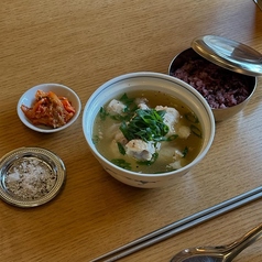 samgyetang　参鶏湯