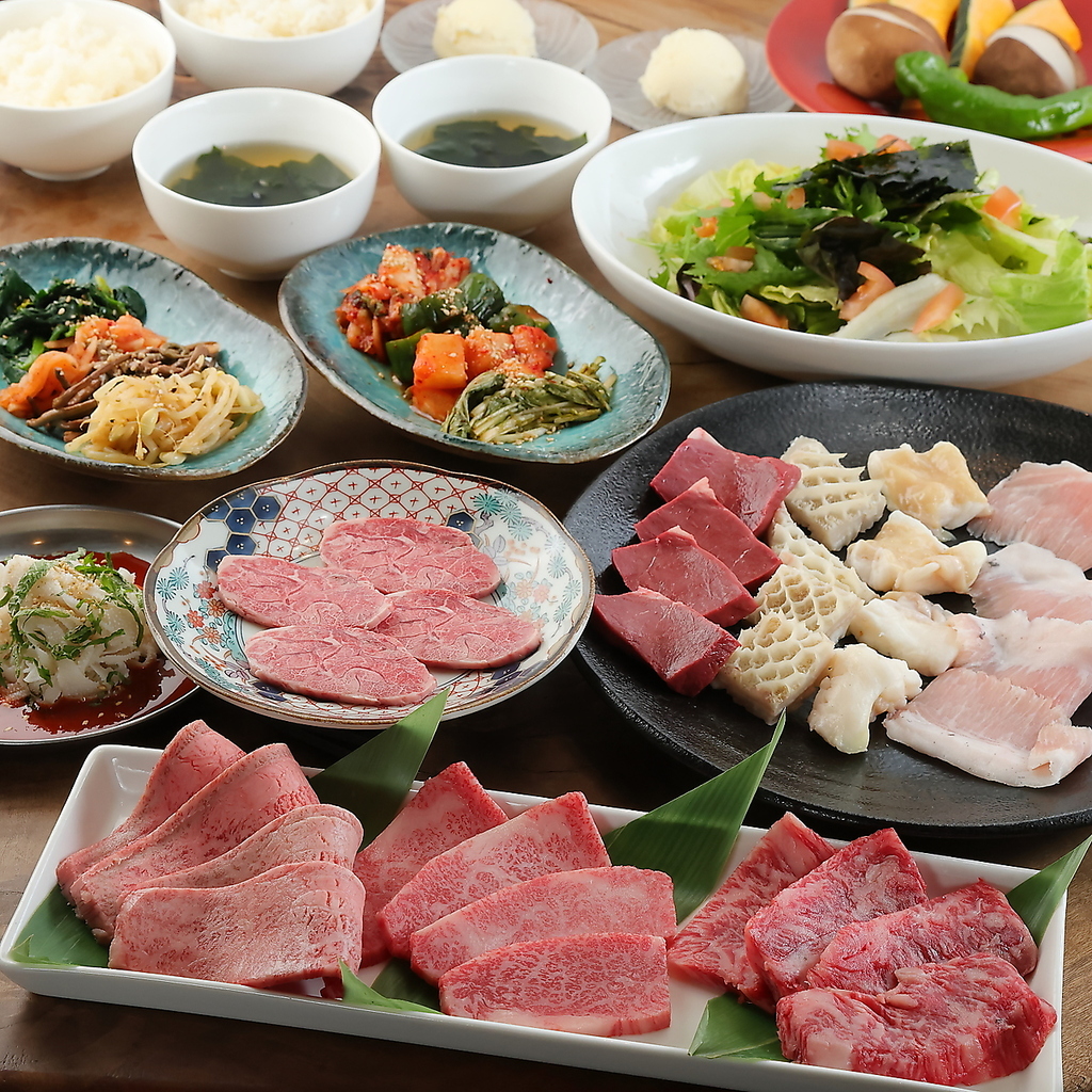 選べる各種コースは+2000円で120分飲み放題付きにも変更可能！