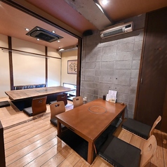 掘りごたつあり