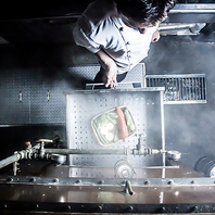 オリジナルの蒸し器を使用した「蒸気料理」が自慢★