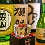 日本酒好き必見！日本全国から厳選した日本酒を取り寄せ、初心者から愛好家まで楽しめるラインナップ