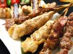 炭火で丁寧に焼き上げる串焼きが人気のお店！