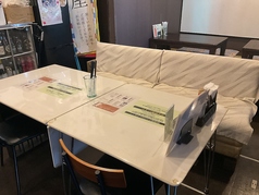 ‐ソファー席　4名椅子席　2名