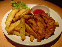 チキンとポテトの盛り合わせ