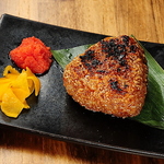 鶏料理以外にも、ポテト明太チーズ・山芋ナムル・焼きおにぎりなど多彩なメニューをご用意！