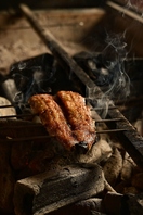 うなぎ浪鰻こだわりの国産鰻を備長炭で。