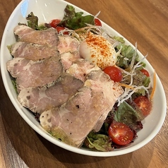 温玉ローストポークサラダ