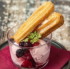 2種のチュロス～季節のアイス添え