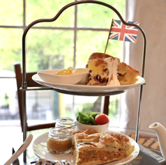 ミートパイのハイティーセット