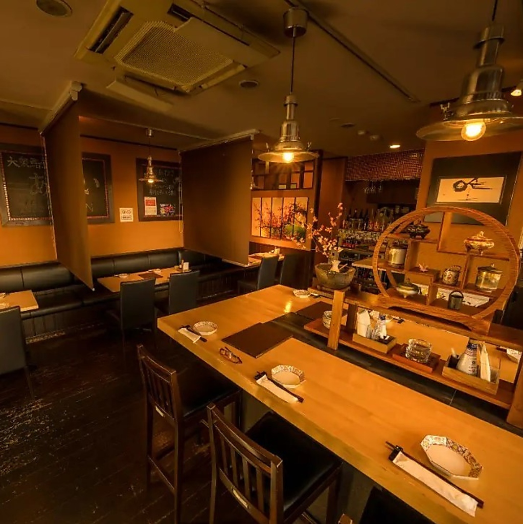 木の温もり感じるおしゃれ空間で大人時間♪