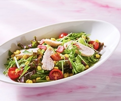 チキンとコーンのサラダ