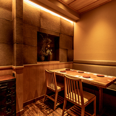 炉端とおでん 別邸 ろば炭魚の雰囲気3