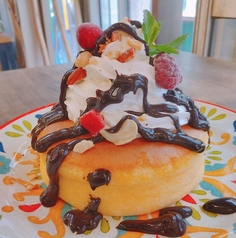 クリームもりっとふわふわケーキ