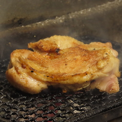 県産赤鶏の炭火焼き