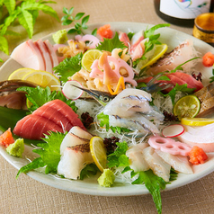 旬のお刺身や金華サバ、田舎蕎麦などこだわりの料理！の写真