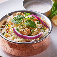 ハイデラバディ ビリヤニ(ライタ付き) Hyderabadi Biryaniの写真