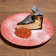自家製バスクチーズケーキ