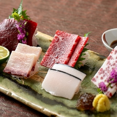 鯨刺し五種盛合わせ