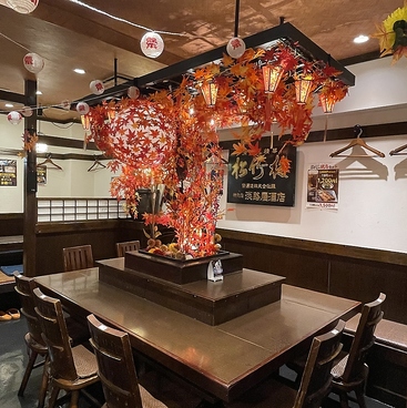 青森県産津軽どり 蕎麦居酒屋 逸品庵 虎ノ門店の雰囲気1