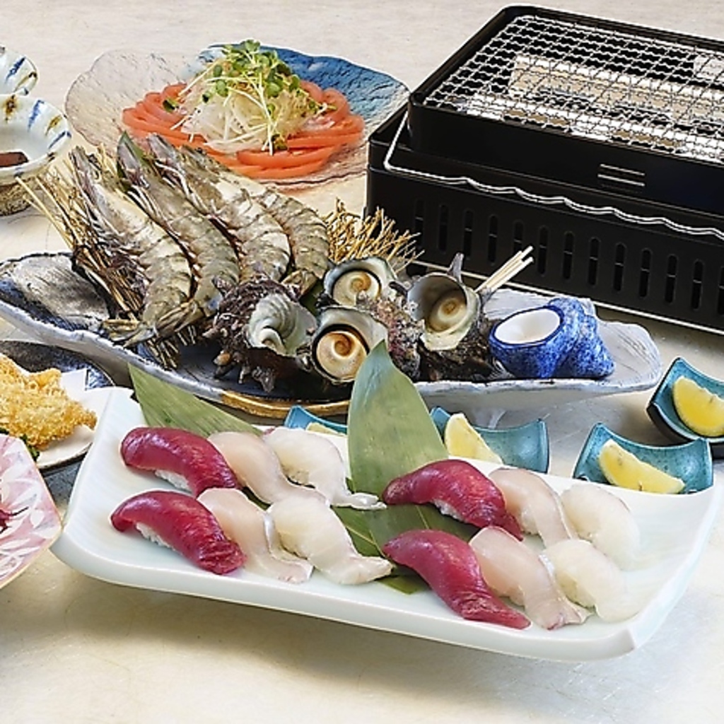 豊洲直送のお刺身や海鮮丼など、ランチタイムも営業しております！お昼から贅沢気分が味わえます◎ 