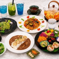 くつろぎ空間でホテルランチ