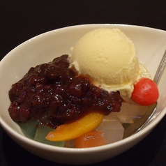 クリームあんみつ