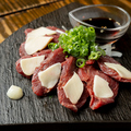 料理メニュー写真&nbsp;馬刺し たてがみ添え
