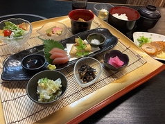 5月「旬彩ランチ」ドリンク、デザート付き