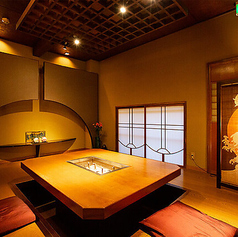 周りに気兼ねなくお過ごしいただける個室は、賀寿のお祝いからお食い初め、結納や顔合わせ等の慶事や接待など様々なシーンにご利用いただけます。