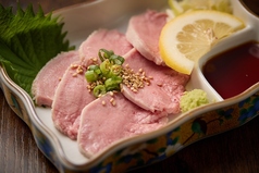 沖縄県産　タン刺し(豚)