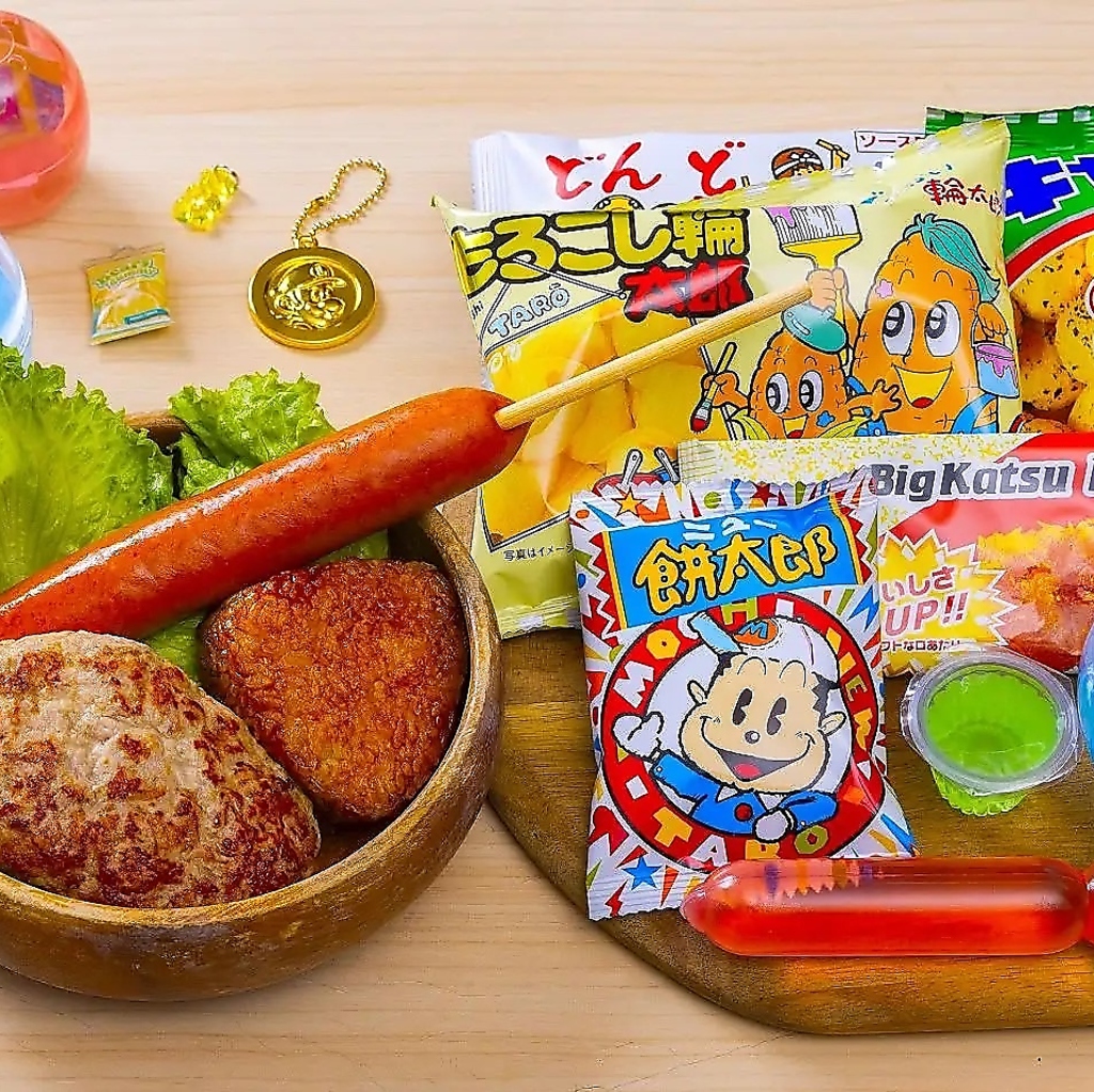 小学生まで注文可能なキッズセットは1500円で手作りハンバーグ・フランクフルトなどが楽しめます！